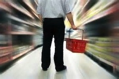 Report: More Men Buy the Groceries, But Grudgingly